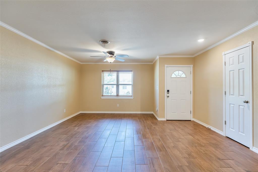 1702 Glendale Drive Property Photo 5