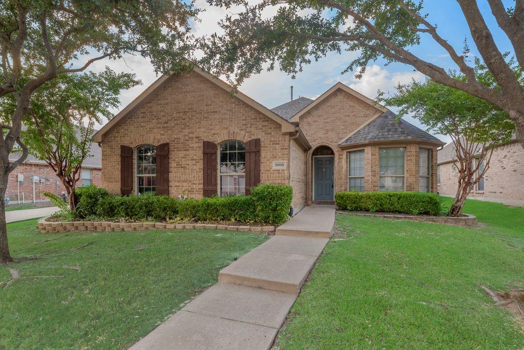1009 Dancing Waters Avenue Property Photo 4