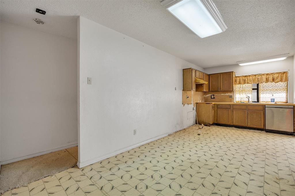 3005 Lemmontree Lane Property Photo 19
