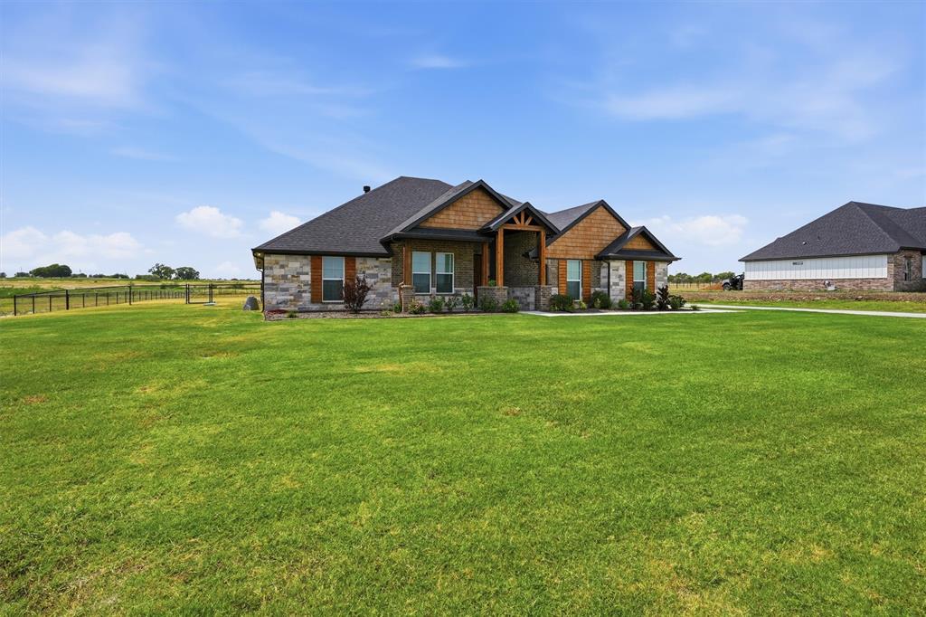 6941 Eagle Creek Drive Property Photo 4