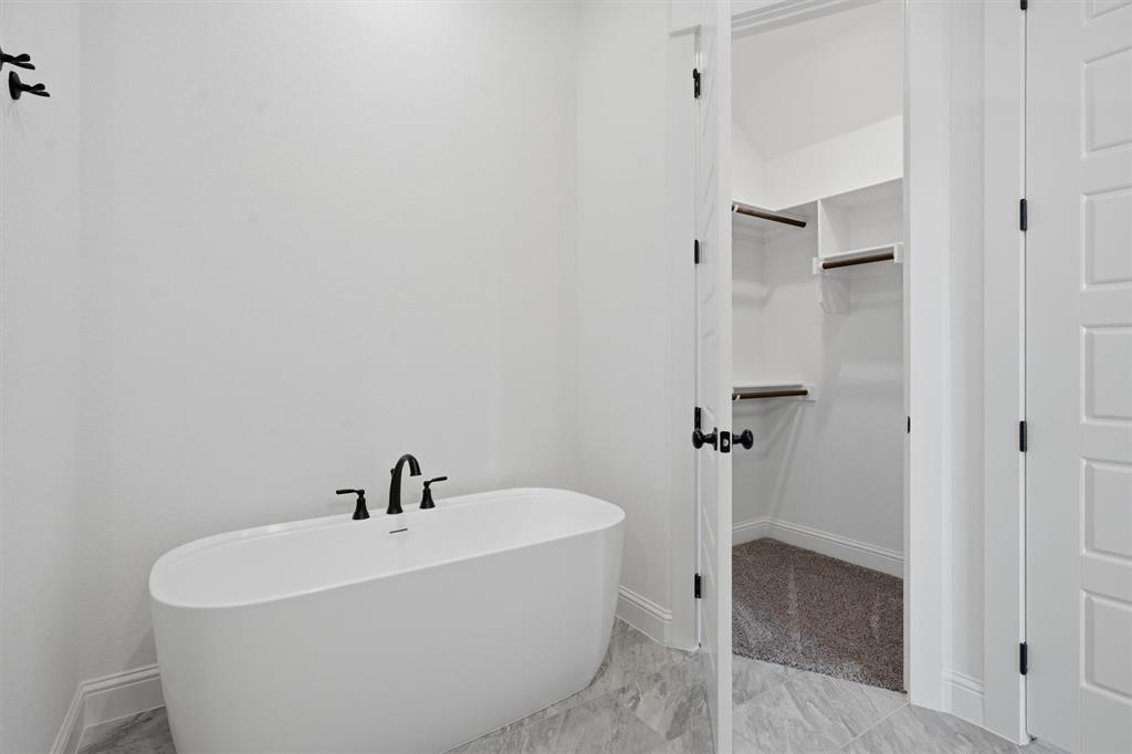 6941 Eagle Creek Drive Property Photo 24