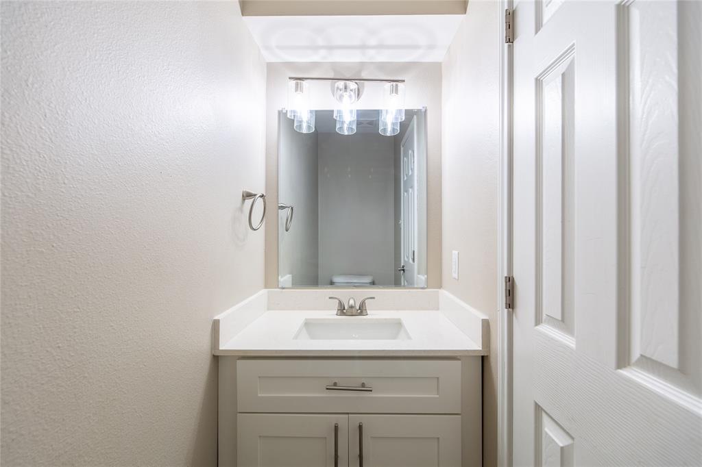 13234 Woodbend Lane Property Photo 13