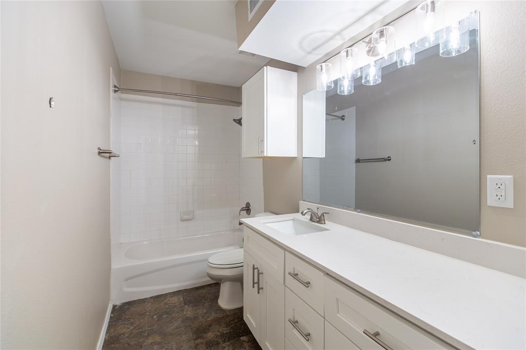 13234 Woodbend Lane Property Photo 18