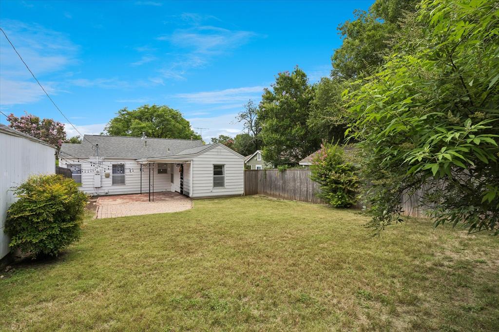 4708 Calmont Avenue Property Photo 21