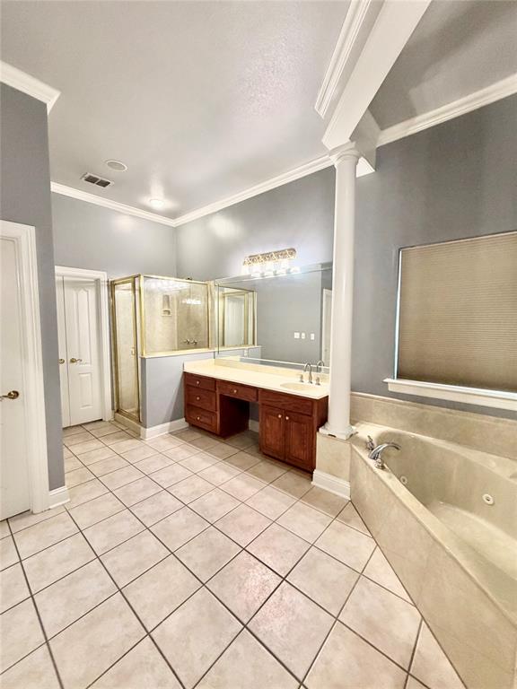 142 Downing Court Property Photo 17