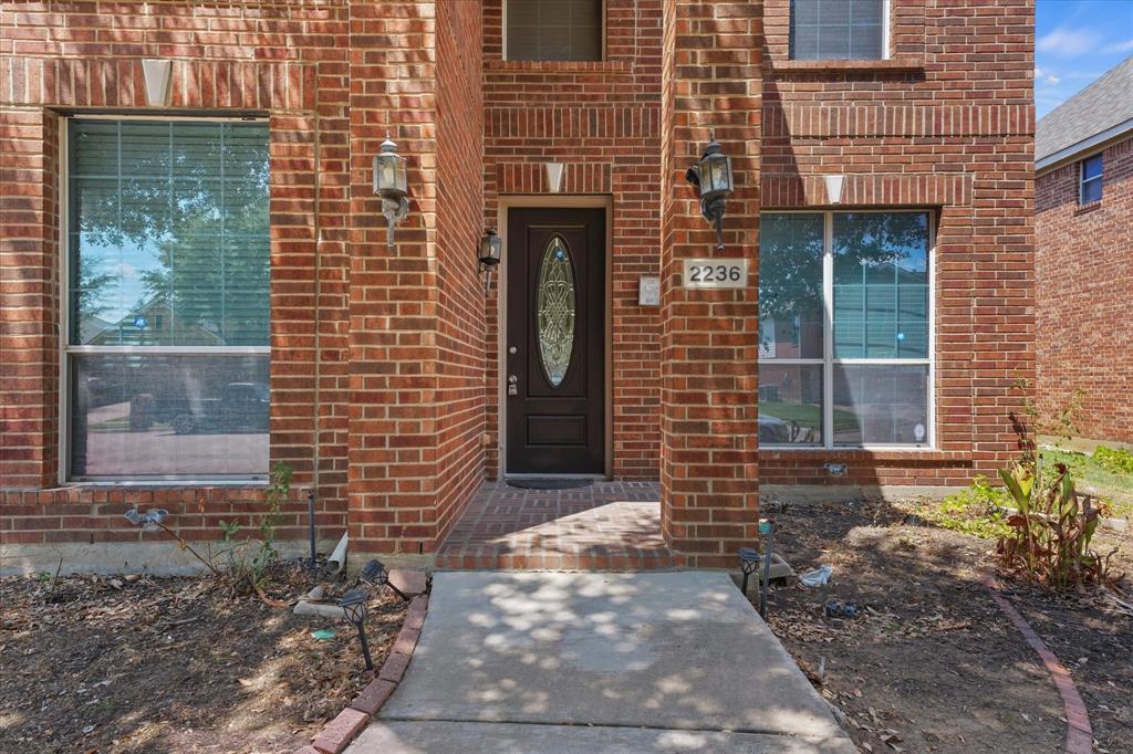2236 Sparrow Hawk Court Property Photo 3