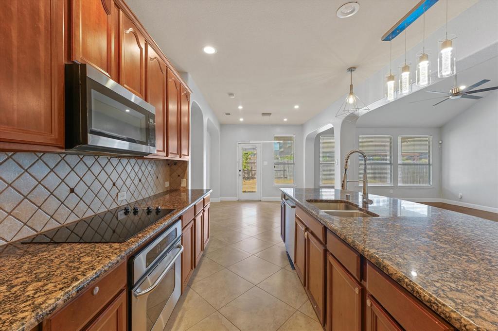 2236 Sparrow Hawk Court Property Photo 13