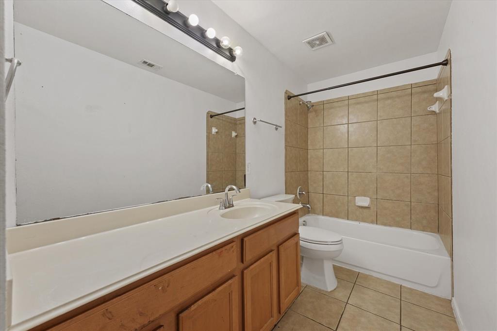2236 Sparrow Hawk Court Property Photo 29