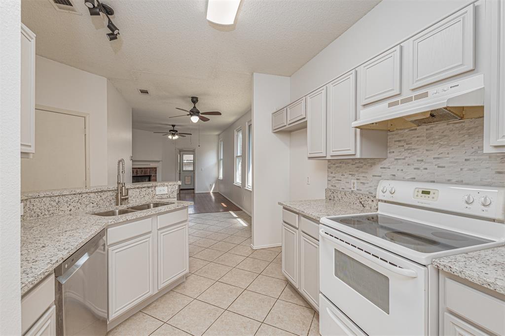 1403 E Brown Street Property Photo 5