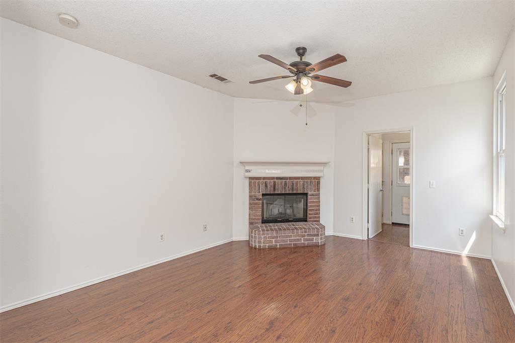 1403 E Brown Street Property Photo 8