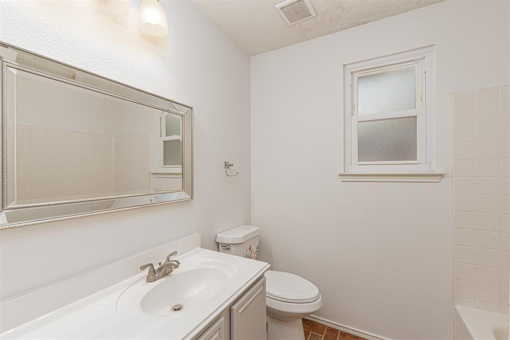 1403 E Brown Street Property Photo 17