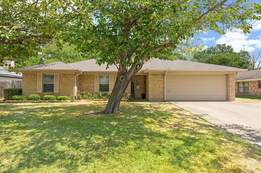 3201 Louis Avenue Property Photo 1