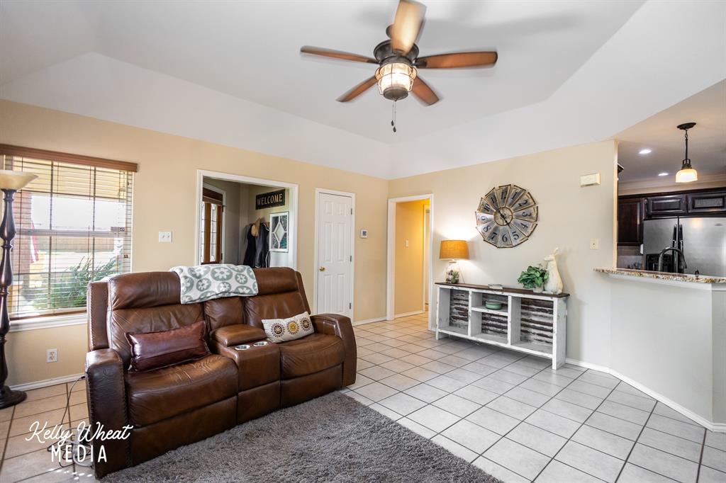 7602 Aspen Avenue Property Photo 6