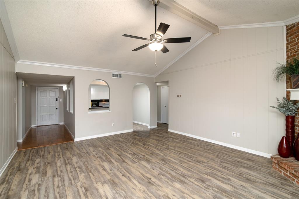 2937 Carnaby Lane Property Photo 3