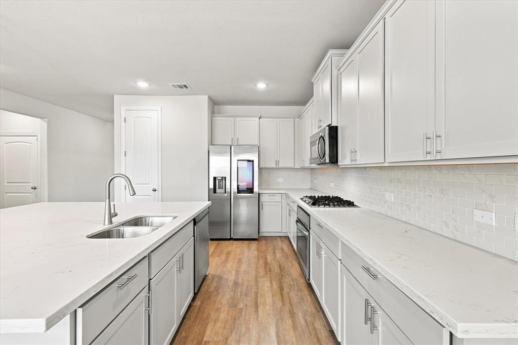 1005 Rosebay Drive Property Photo 11