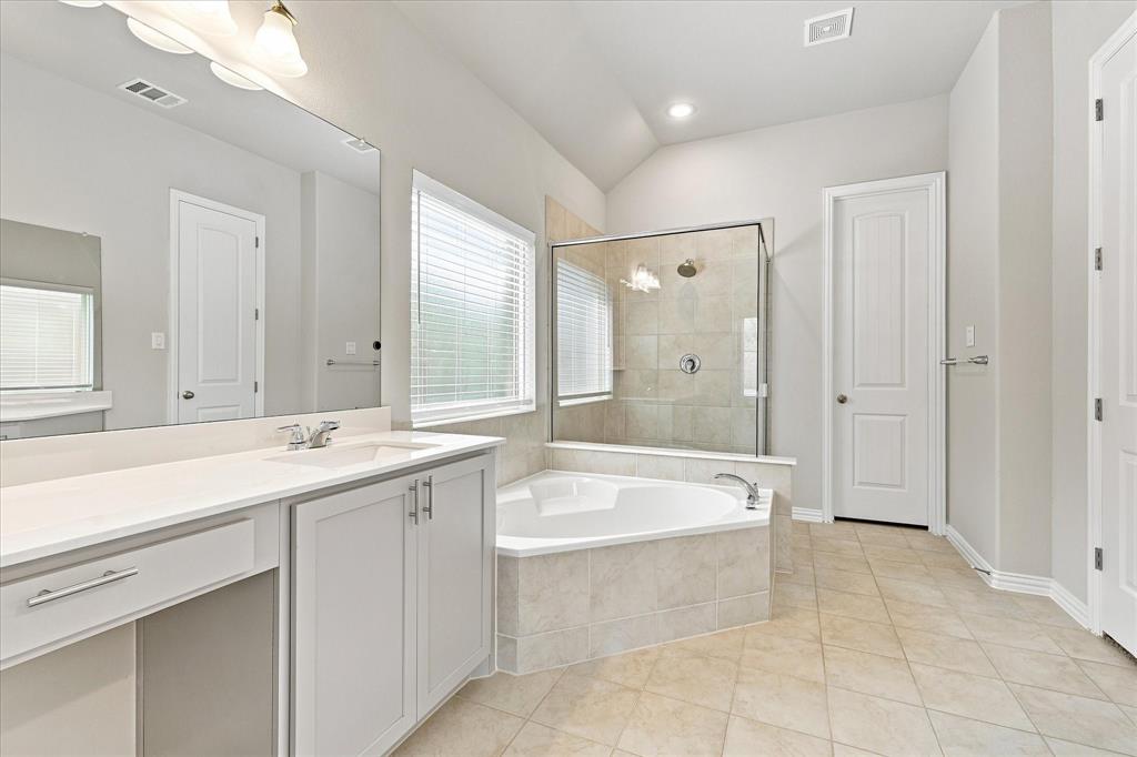 1005 Rosebay Drive Property Photo 20