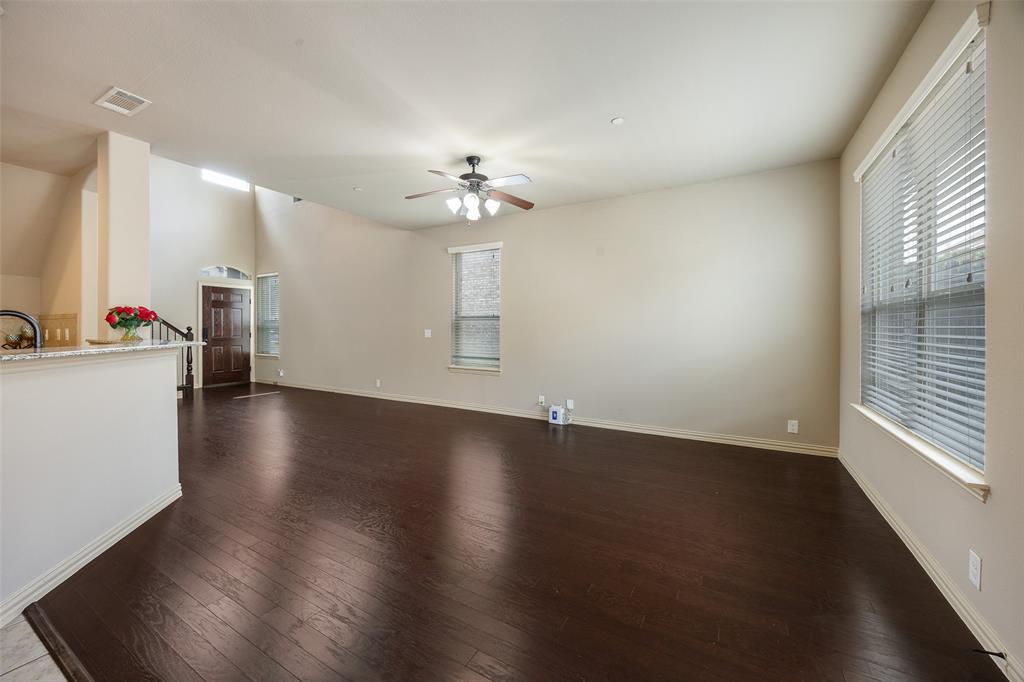 878 Caballero Drive Property Photo 4