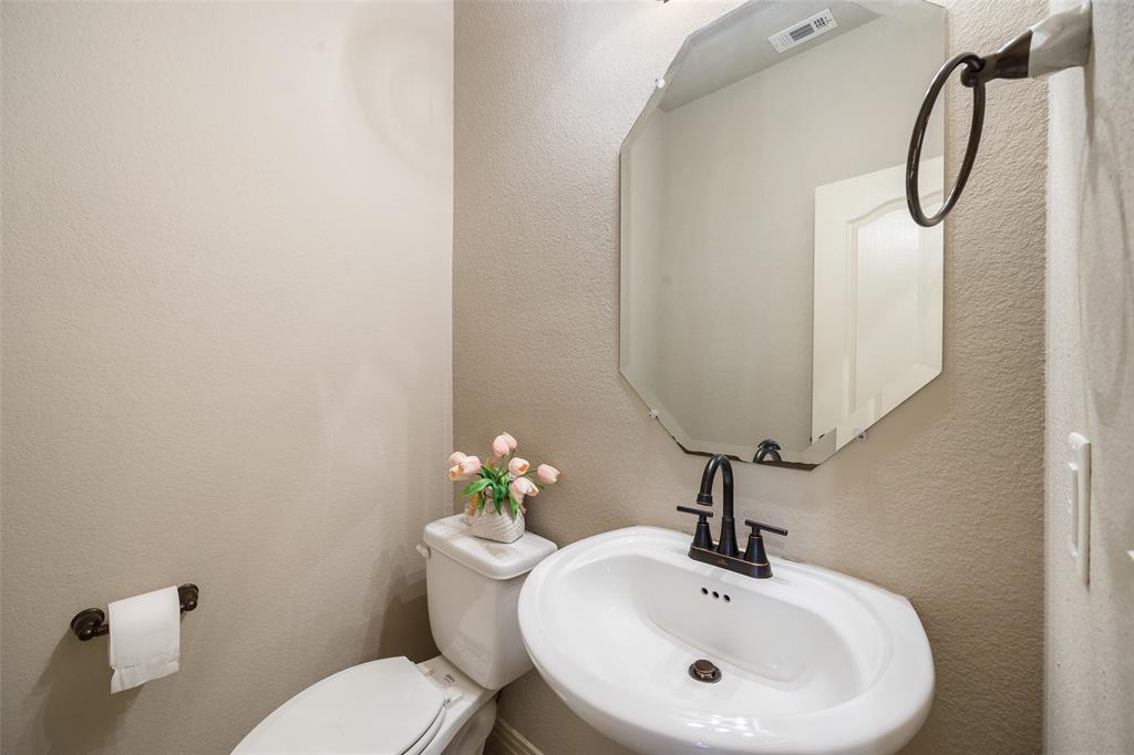 878 Caballero Drive Property Photo 8