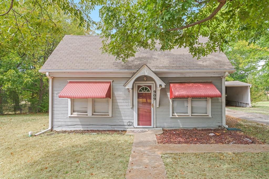 909 N Naid Street Property Photo 1