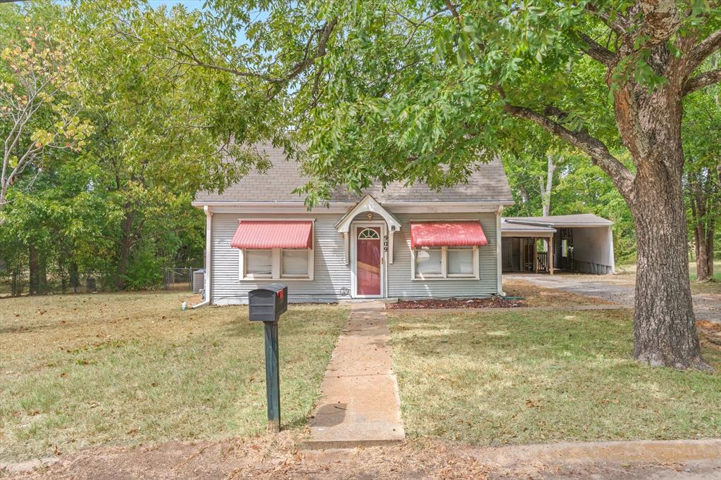 909 N Naid Street Property Photo 2