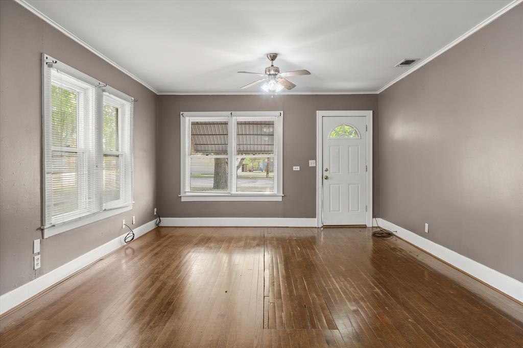 909 N Naid Street Property Photo 5