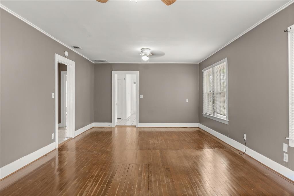 909 N Naid Street Property Photo 6