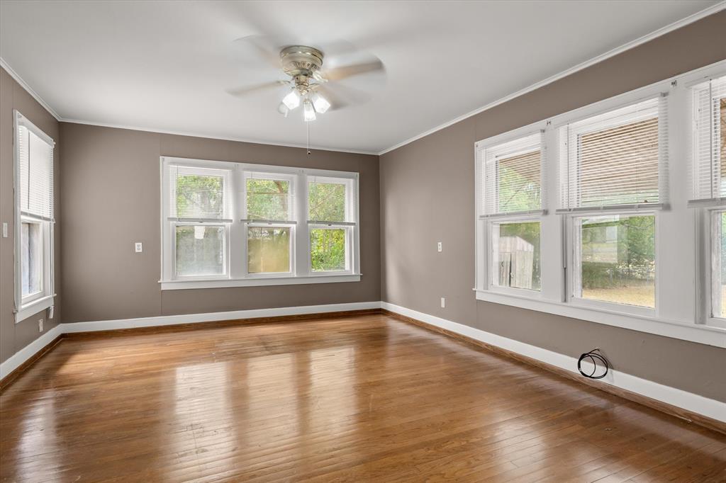 909 N Naid Street Property Photo 11