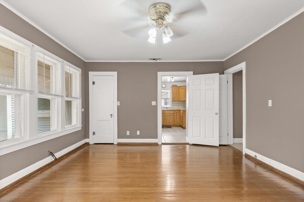 909 N Naid Street Property Photo 12