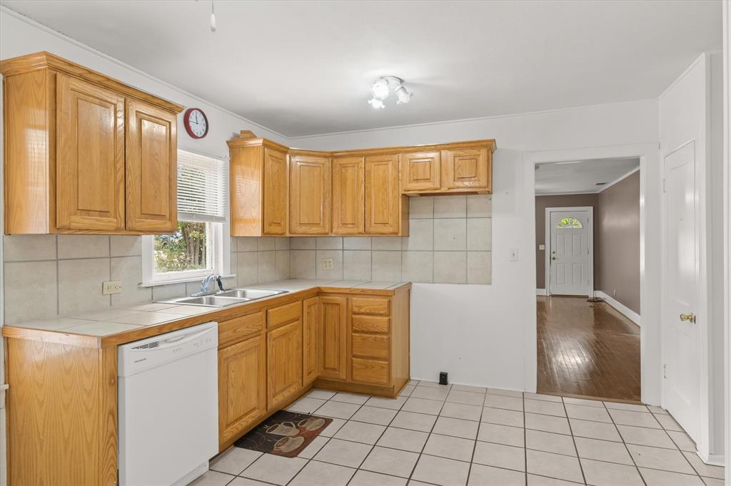 909 N Naid Street Property Photo 16