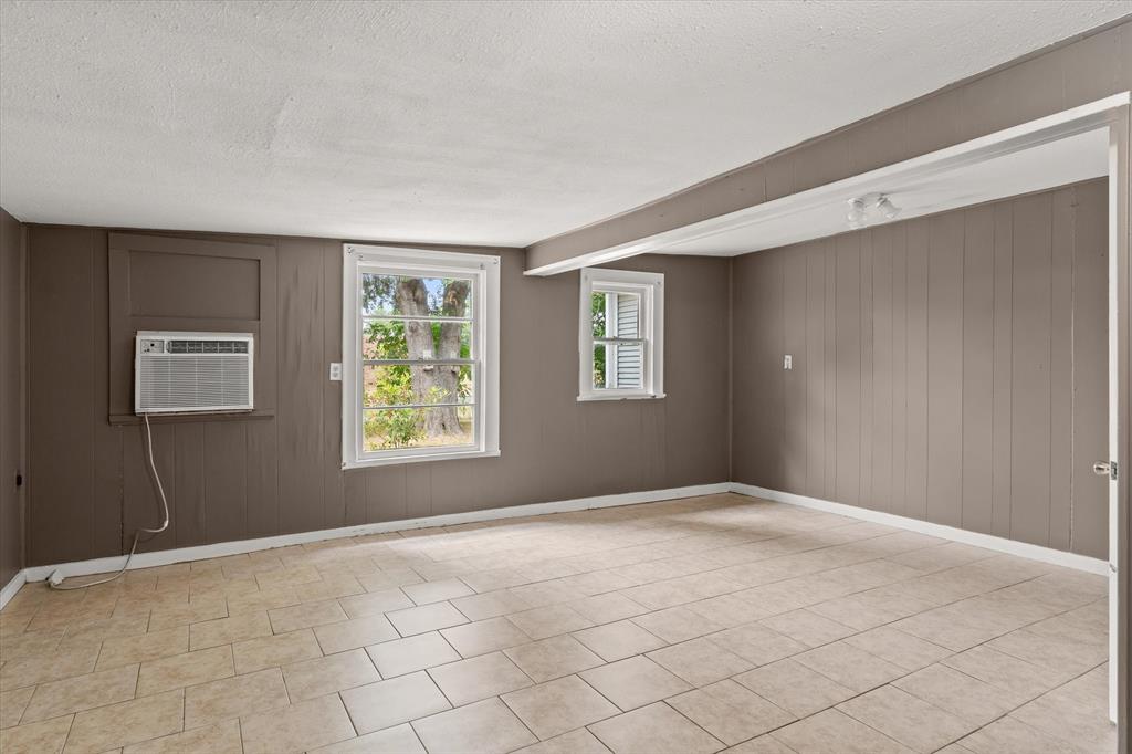 909 N Naid Street Property Photo 19