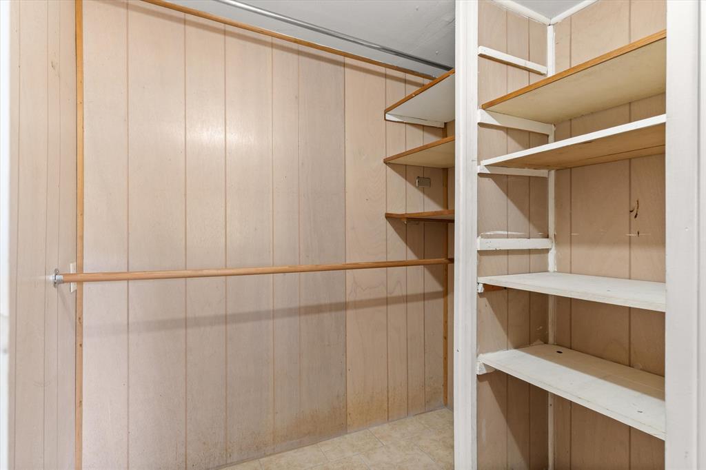 909 N Naid Street Property Photo 21
