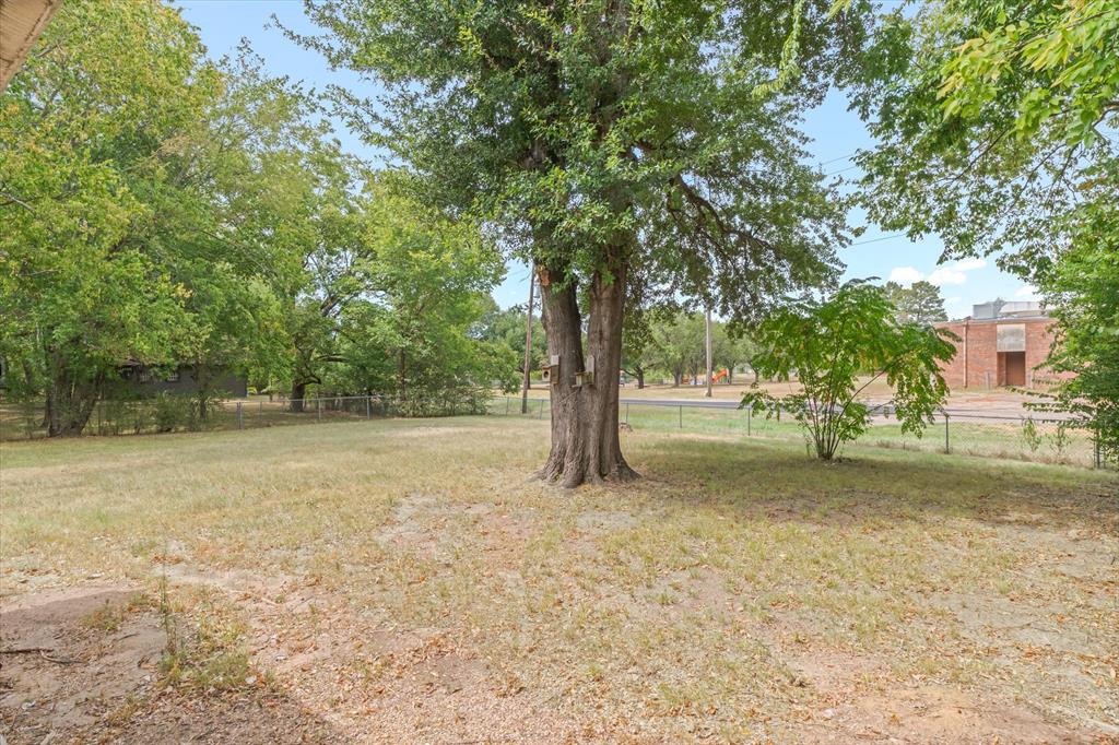 909 N Naid Street Property Photo 23