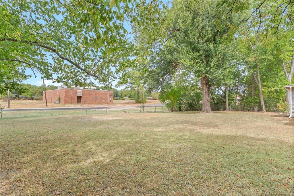 909 N Naid Street Property Photo 25