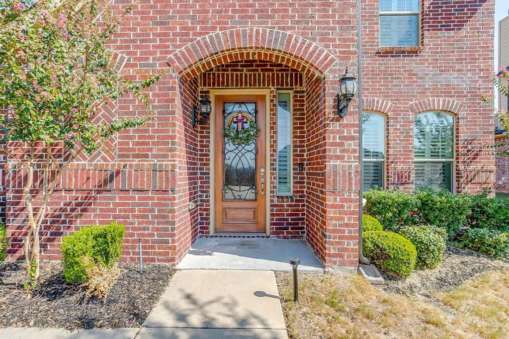 124 Lone Oak Drive