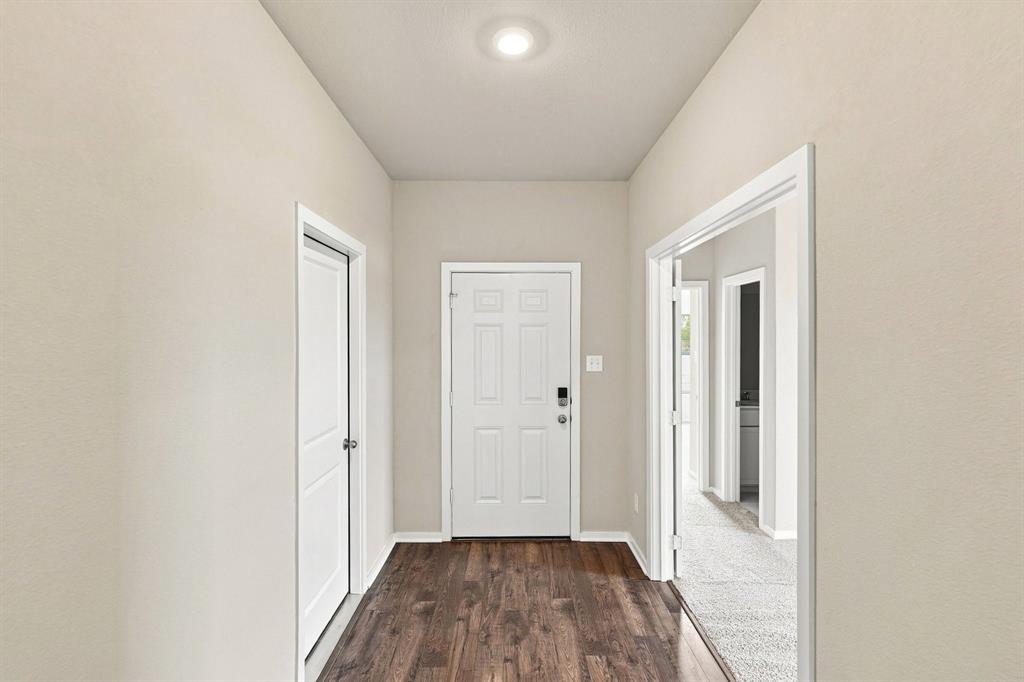 3122 Stroup Way Property Photo 6