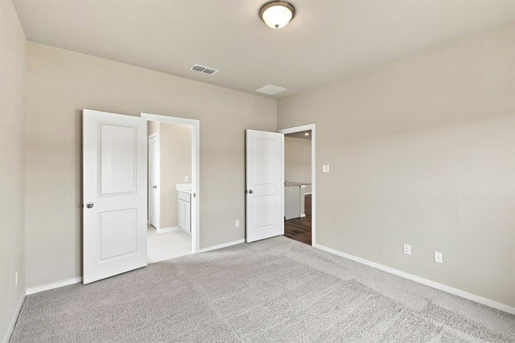 3122 Stroup Way Property Photo 7