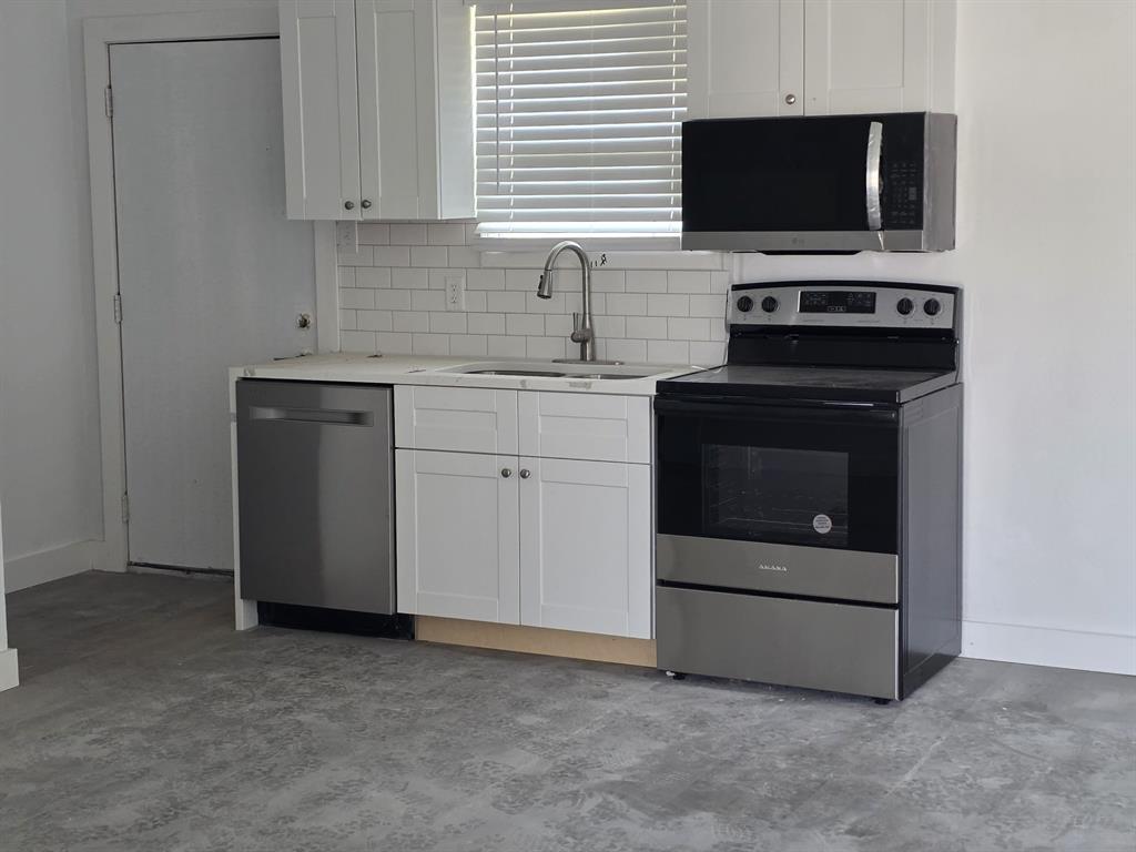 1424 Bessie Street Property Photo 5