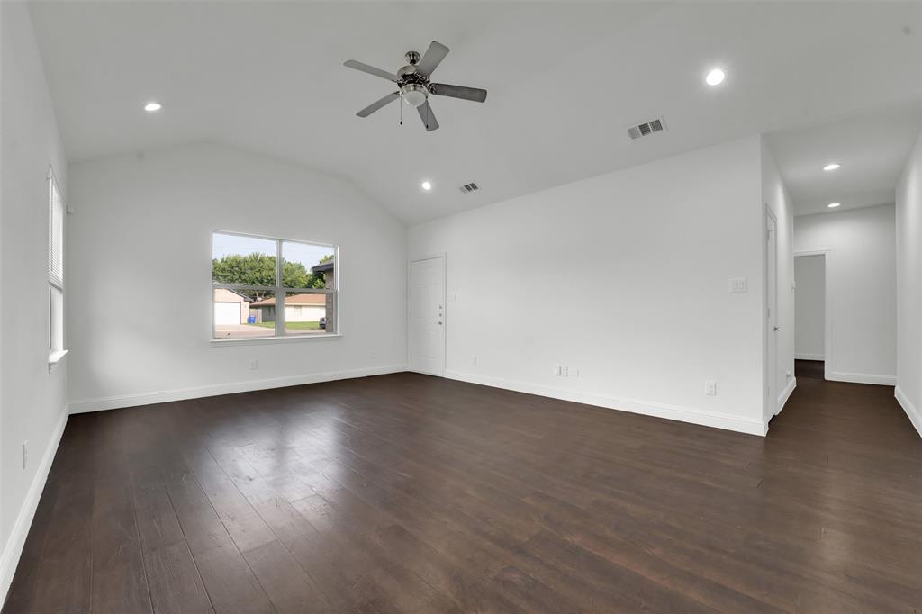 4902 Rimwood Drive Property Photo 6