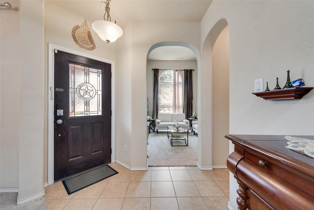 1045 Doe Meadow Drive Property Photo 3
