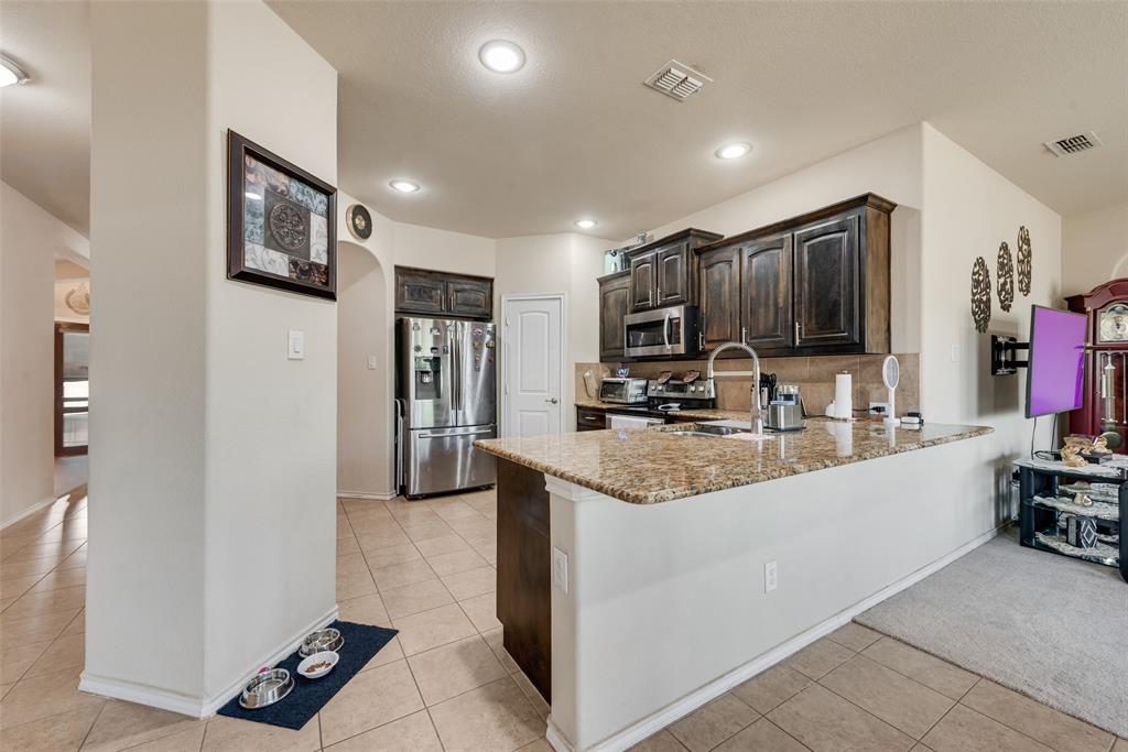 1045 Doe Meadow Drive Property Photo 12