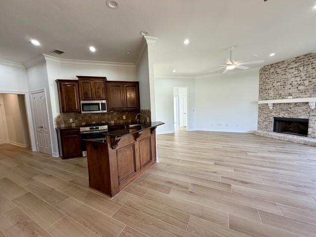 3903 Le Brooke Lane Property Photo 6