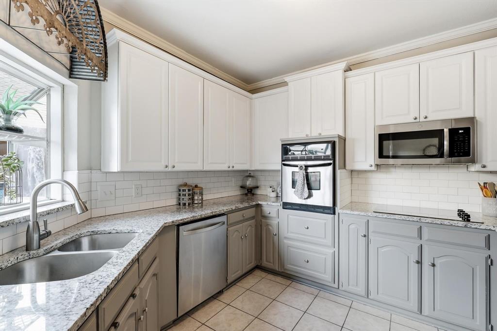 136 Cobblestone Row Property Photo 7