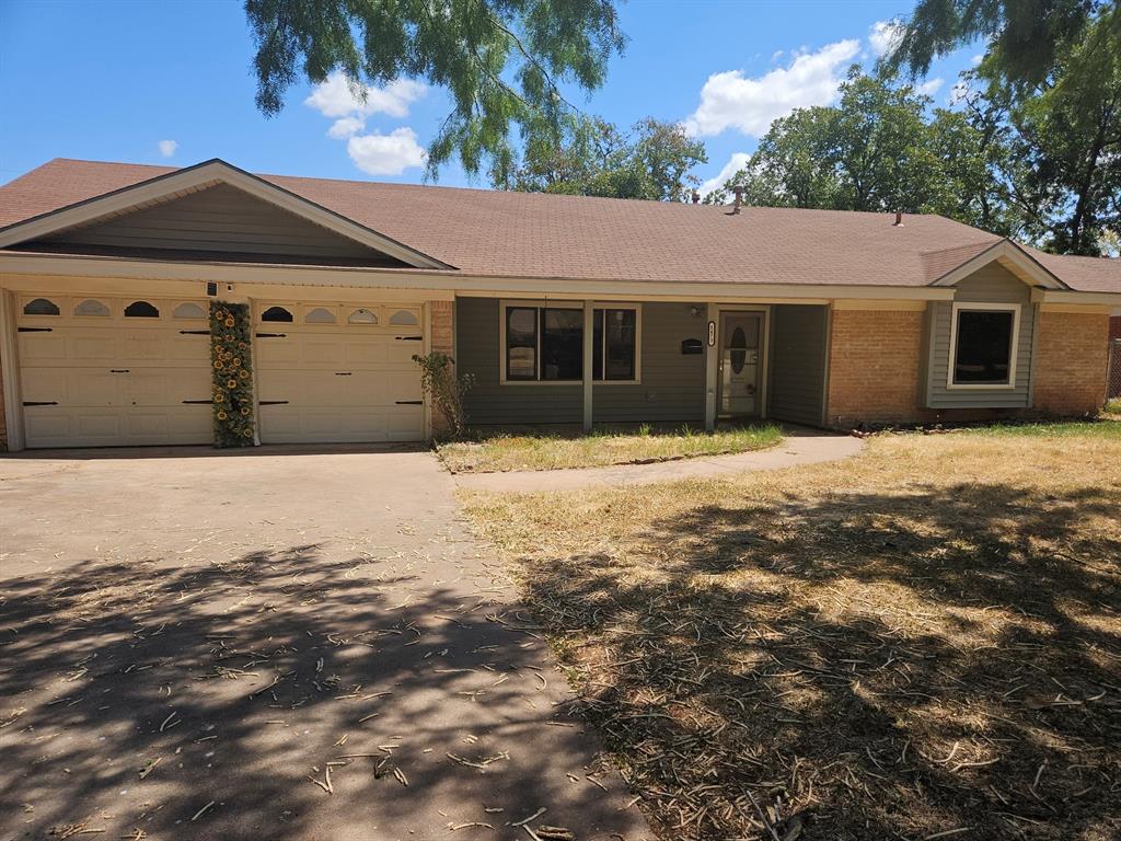 1473 Meadowbrook Drive Property Photo 2