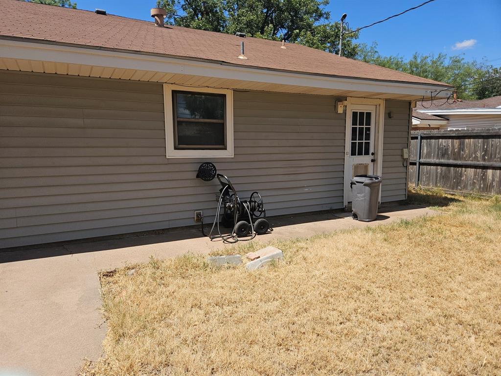 1473 Meadowbrook Drive Property Photo 27
