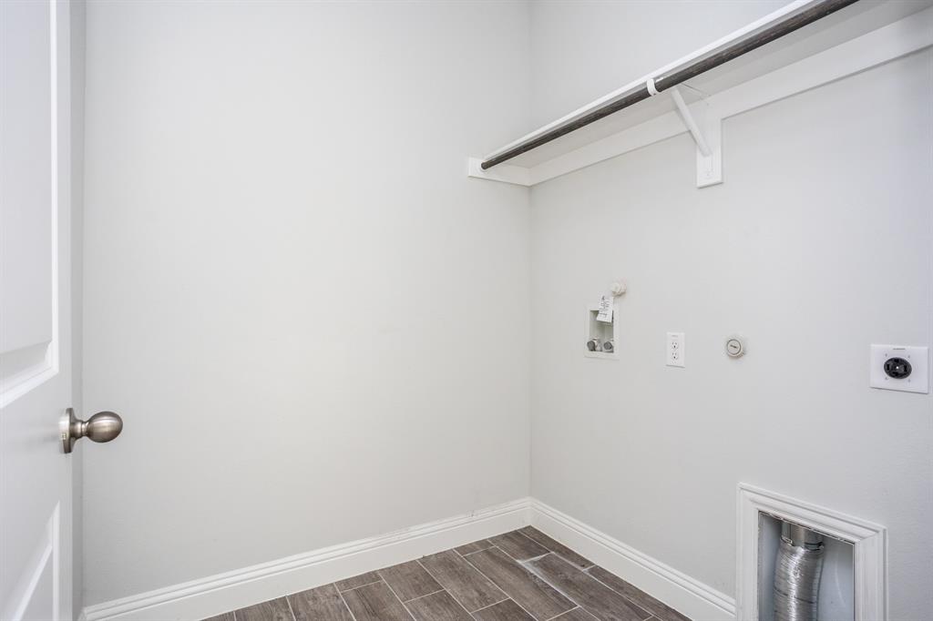 118 Sycamore Street Property Photo 3