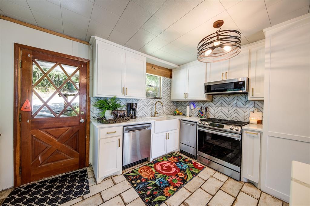 402 Aqua Way Property Photo 6