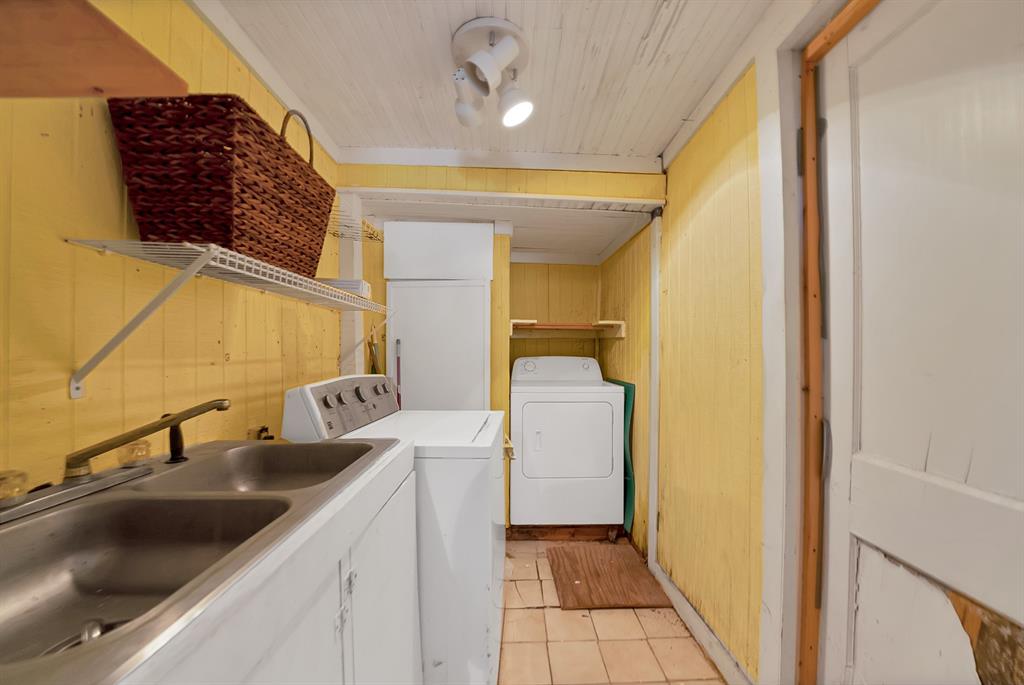515 Frontier Street Property Photo 16