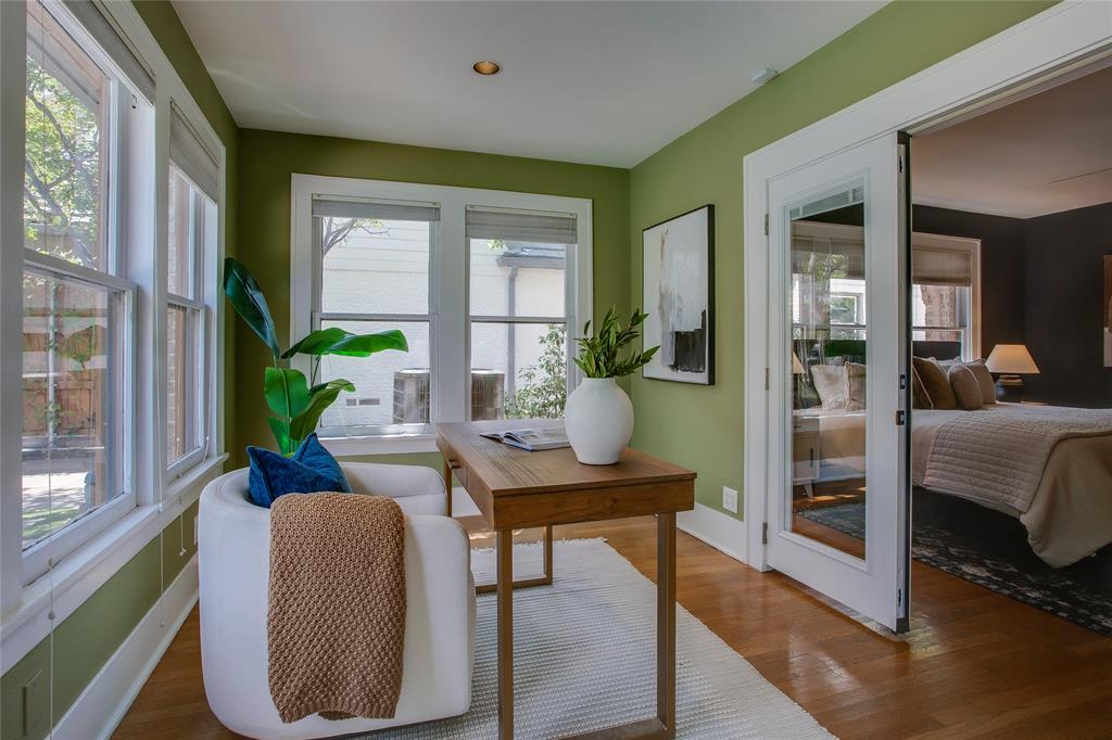 1038 N Edgefield Avenue Property Photo 22