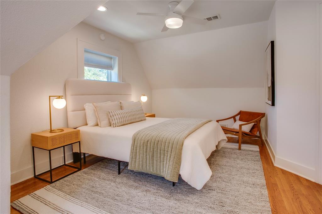 1038 N Edgefield Avenue Property Photo 27