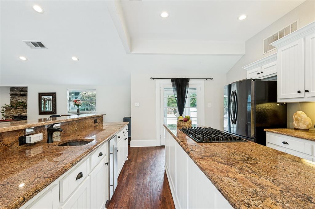 928 N Irving Heights Drive Property Photo 15